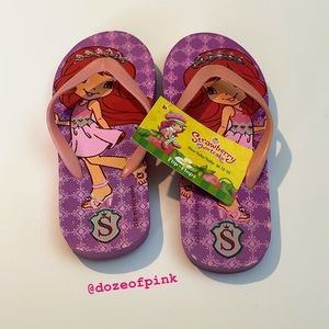 Strawberry Shortcake kids flip flops M 12-13